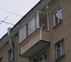 Холодное остекление лоджий и балкона
